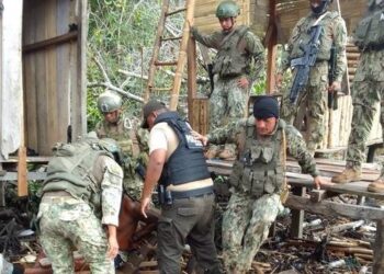 Sospechoso que amenazó con arma de fuego a servidores policiales fue herido en la frontera norte