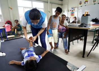 MSP mantiene activos sus equipos de salud integral tras inundaciones en Esmeraldas