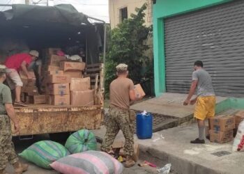 Fundación de afroecuatorianos envía 5 toneladas de víveres y ropa para damnificados de Esmeraldas      