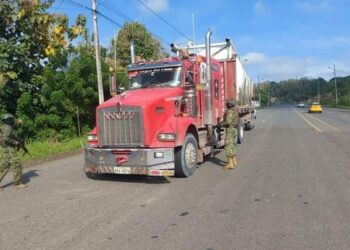 Se recupera vehículo robado mientras las Fuerzas Armadas intensifican operaciones de control
