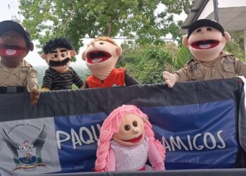 En Esmeraldas se presentó a Paquito Ayoví junto a sus amigos