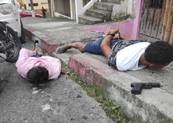 Capturados dos sujetos que portaban arma de fuego