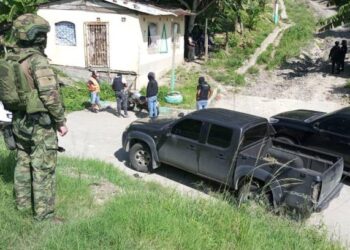 Violencia en Esmeraldas: Militares ingresaron a barrios considerados refugios de criminales