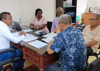 Concejal Jorge Perea llama al diálogo a los contratistas de obras paralizadas   