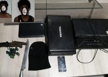 Policía captura a dos sujetos por robo a domicilio y porte de arma de fuego 