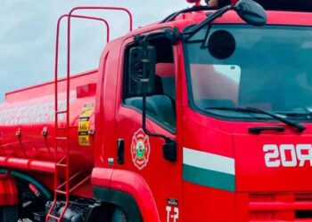 Bomberos de Esmeraldas están impedidos de retirar autobomba de Aduana   