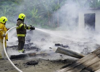 Incendio consume una vivienda en La Propicia 2   