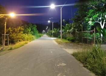 CNEL EP moderniza la iluminación vial en Esmeraldas con más de 400 Luminarias LED   