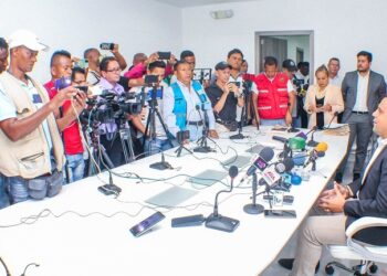 Alcalde de Esmeraldas rinde informe sobre su viaje a China