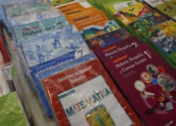 Presuntas irregularidades en la distribución de textos escolares en Esmeraldas y Carchi