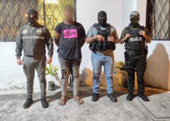 Policía aísla a un adolescente que portaba un arma de fuego