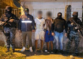 Labores de investigación permite la captura de dos sujetos implicados en robo de vehículos