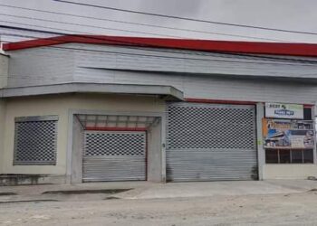 Crisis económica obliga a dueños de negocios cerrar sus locales 