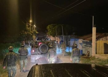 Fuerzas Armadas decomisan 4.200 galones de combustible en la frontera norte de Esmeraldas