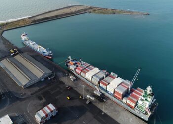 Dragado activará al Puerto Comercial de Esmeraldas   