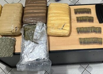 Policía captura a dos ciudadanos implicados en el delito de tenencia de municiones y microtráfico de droga   