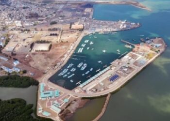 EP FLOPEC firmó convenio para invertir en dragado del puerto comercial