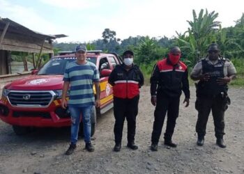 Encuentran cadáver mutilado flotando en el río Esmeraldas