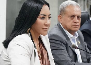 Prefecta participó de la reunión con Ministros, para el acuerdo de pago de la deuda gubernamental   