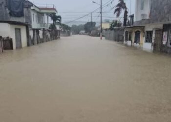 Intensas lluvias provocan emergencias en Esmeraldas