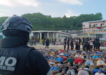 Fuerzas especiales tomaron el control de la Cárcel de Esmeraldas