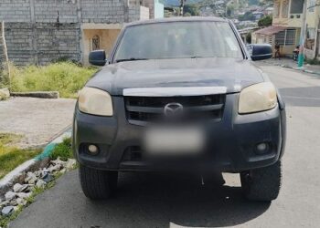 Policía recupera vehículo robado