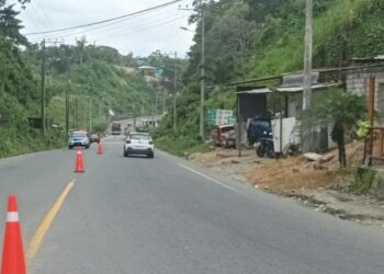 Los turistas, empresarios y transportistas señalan a ESVIAL como la responsable del bajo flujo turístico
