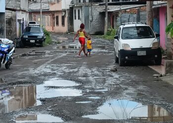 Callejón del barrio La Chamera está intransitable, se pide al Municipio su intervención