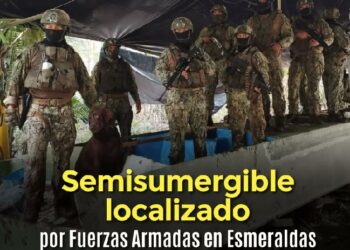 Esmeraldas las @FFAAECUADOR  localizaron un semisumergible que sería utilizado para transporte de sustancias ilícitas.
