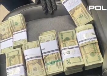 En Esmeraldas aproximadamente 70 mil dólares en efectivo, los cuales no fueron justificados