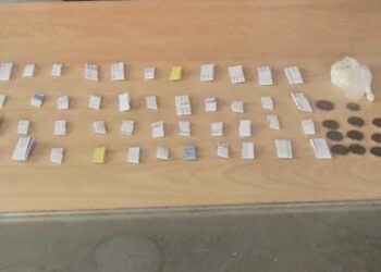 Policía captura en flagrancia a dos sujetos implicados en los delitos de robo y microtráfico en Atacames y Muisne
