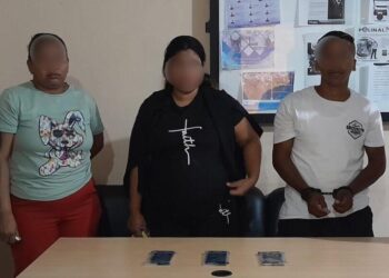 La Policía captura en flagrancia a tres presuntos extorsionadores