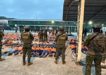 17 presos muertos