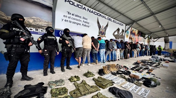 Falsos policías y militares simulan operativo para robar empresa en Tungurahua